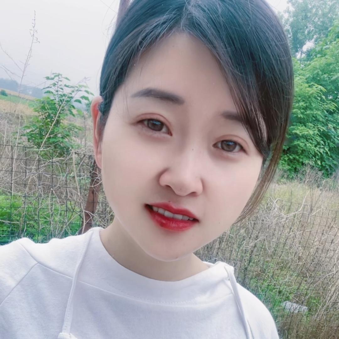 白小能 女装