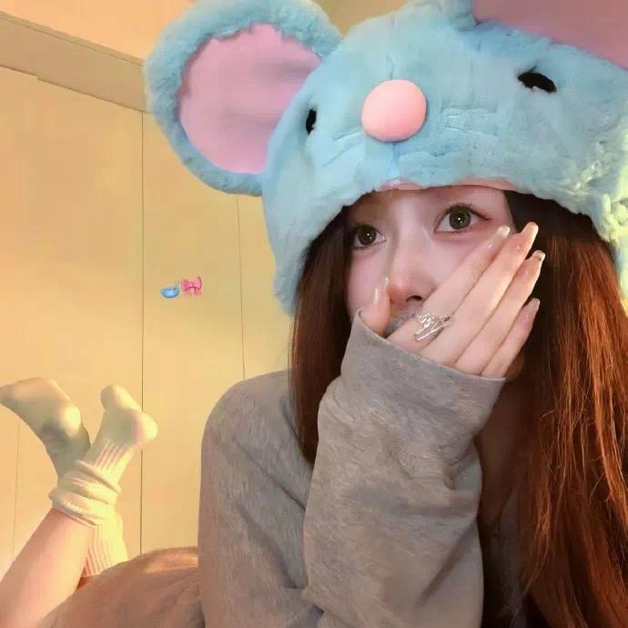 酷酷的纤纤✌︎' ֊'