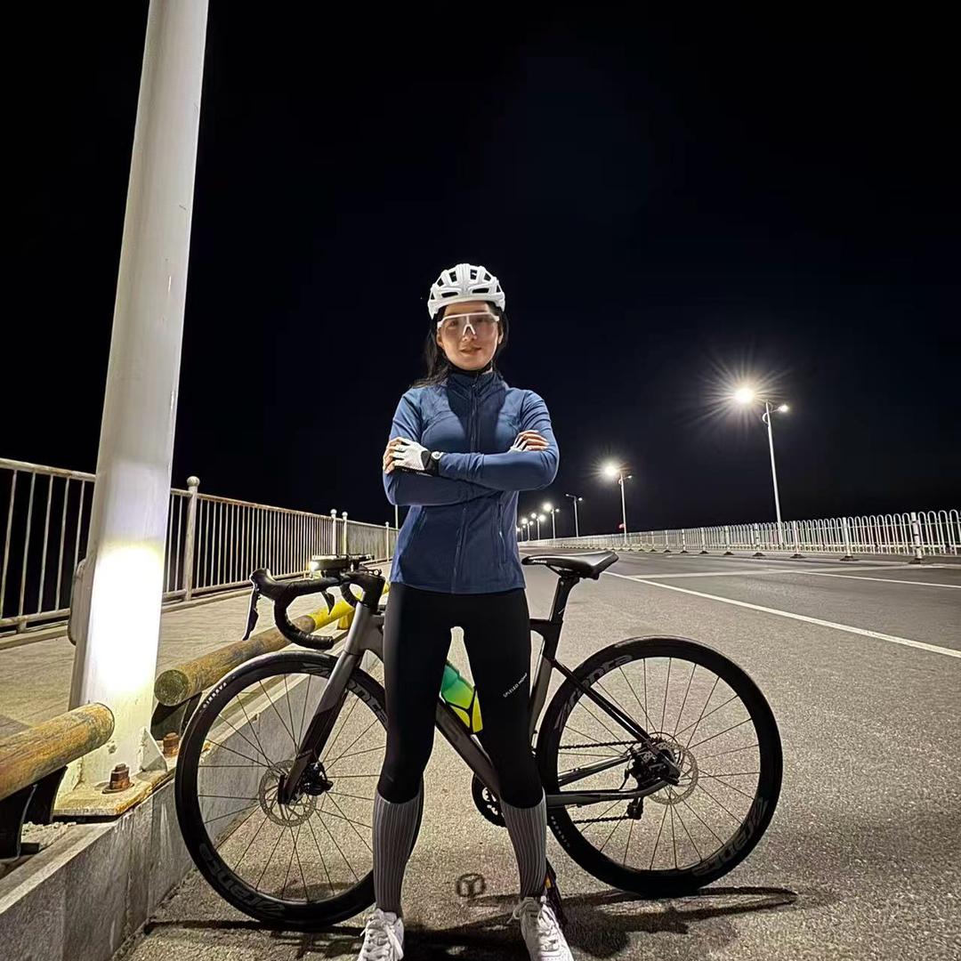 美娜（运动穿搭版)