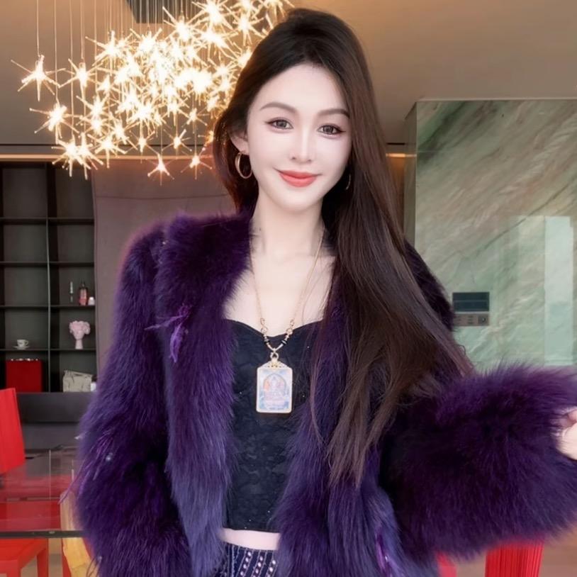 余潇潇-每日精选穿搭