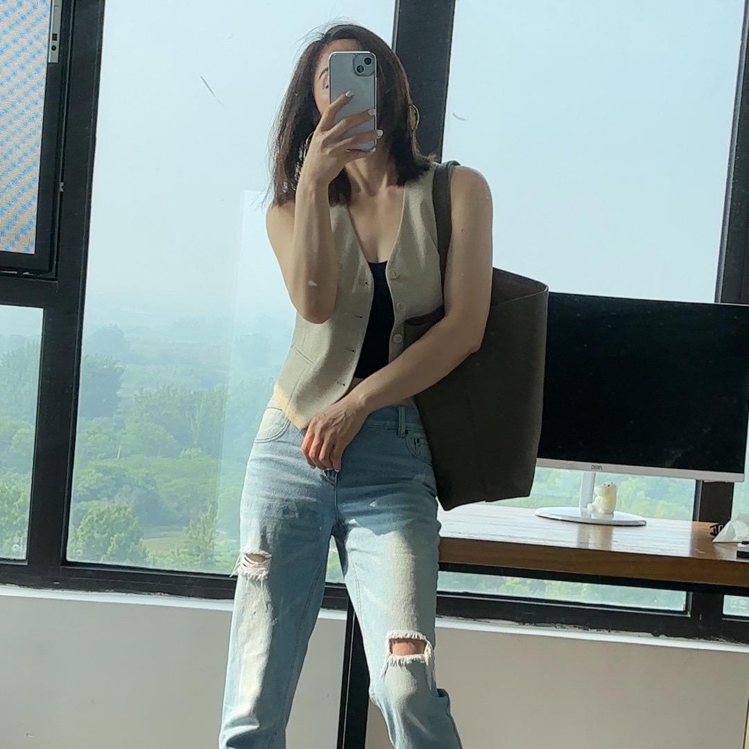 余姐穿搭