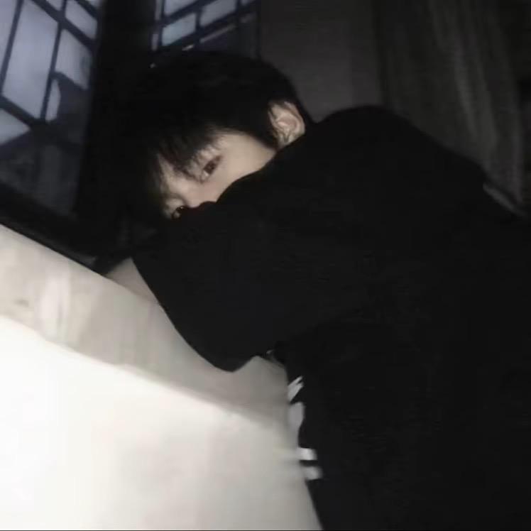 ㅤㅤㅤㅤㅤㅤㅤㅤㅤ猫