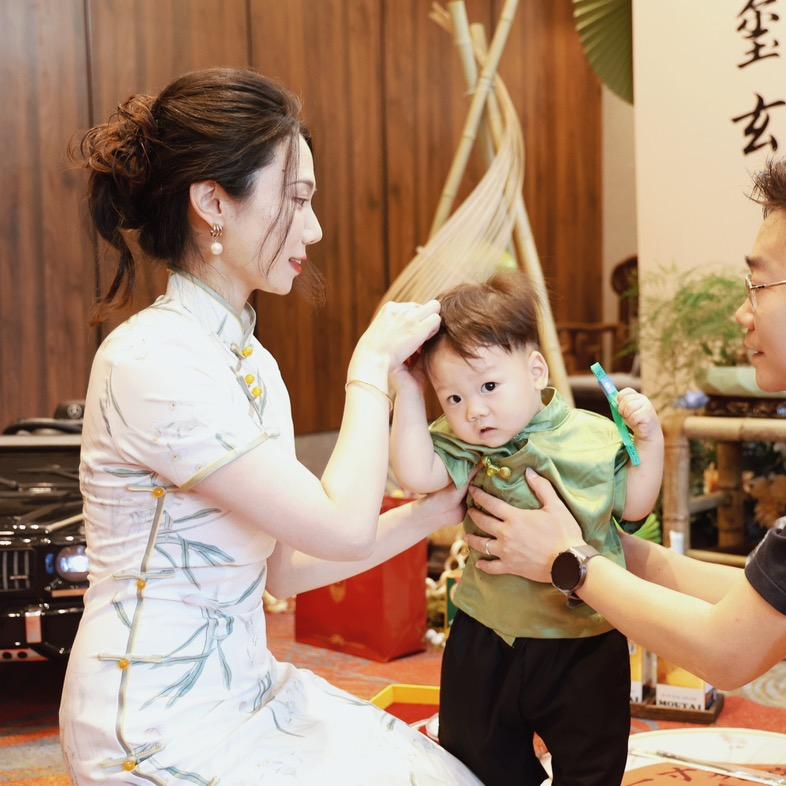 静静阿姨