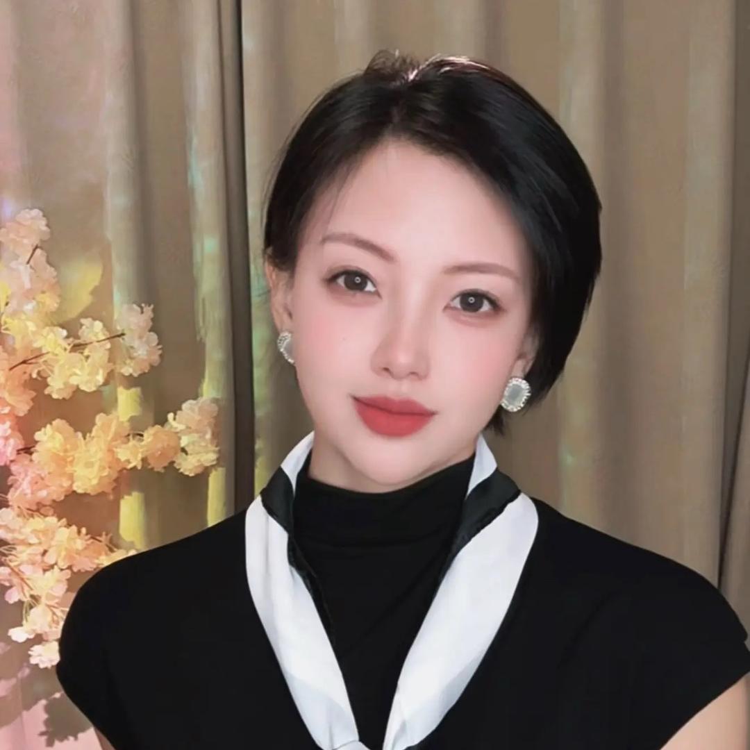 短发小姐姐🎤