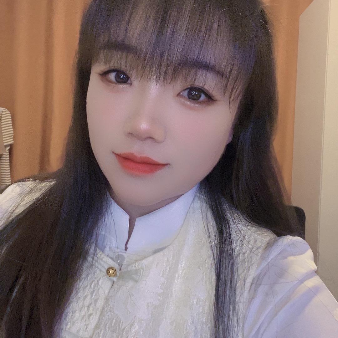 盈盈/