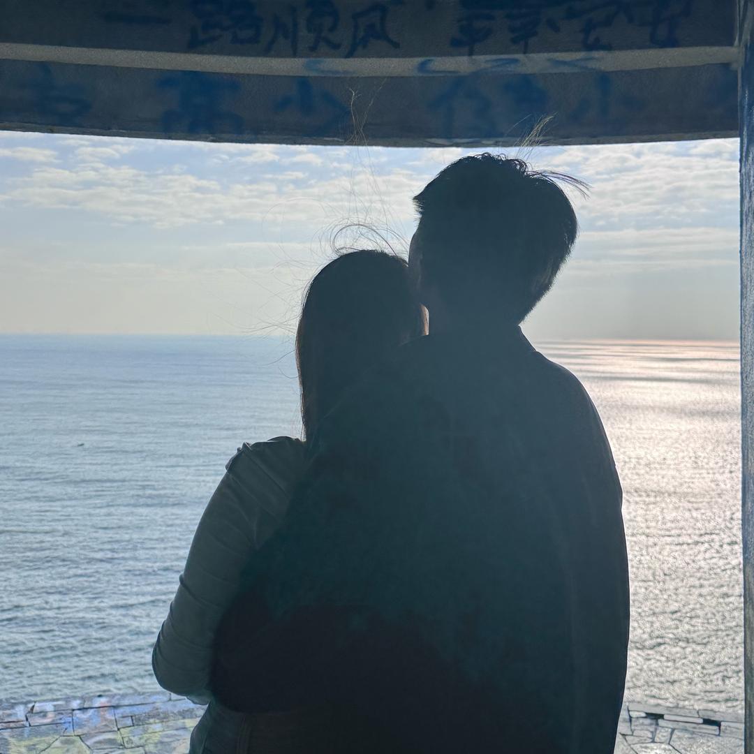 媚媚是个吃货🍻