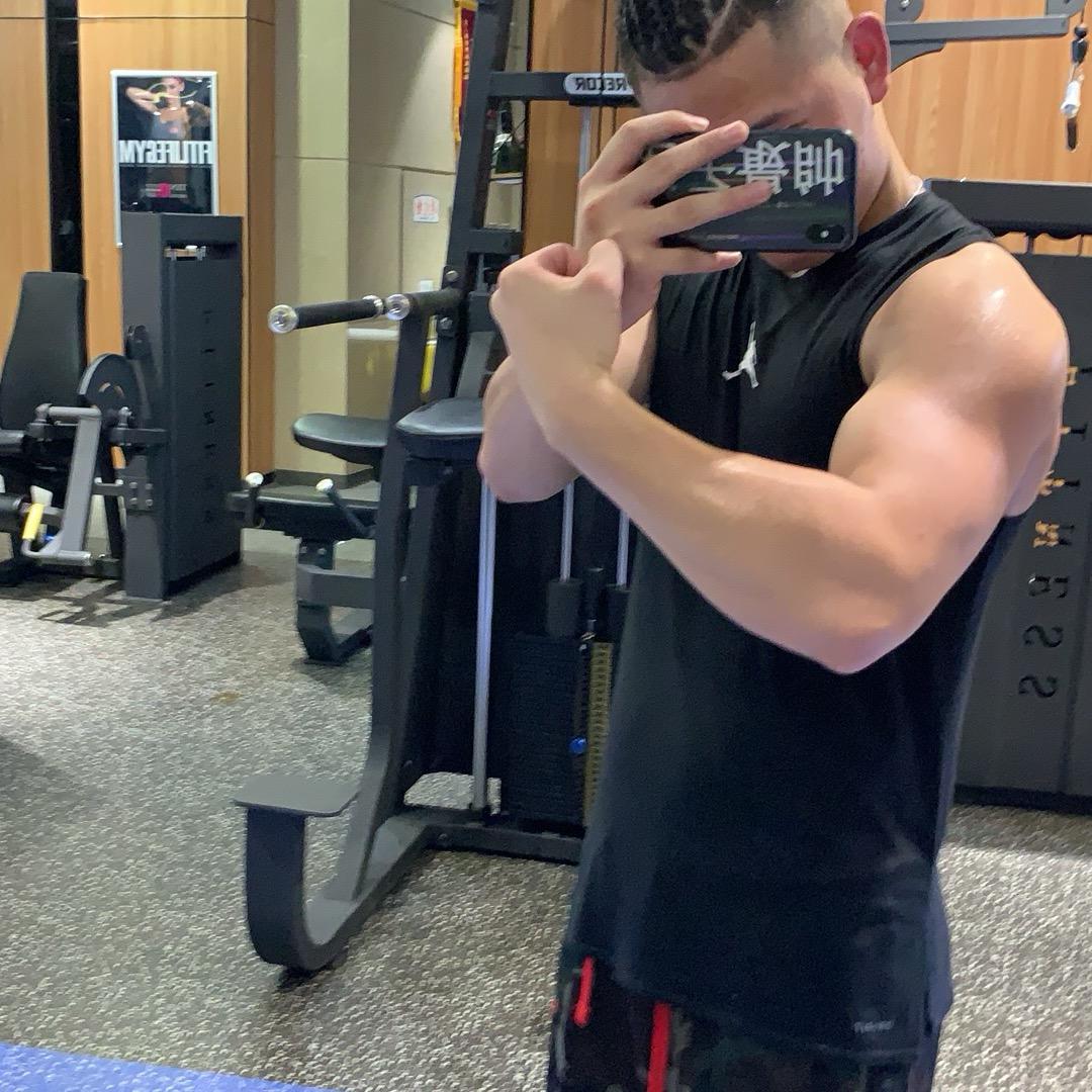 聚变游泳健身——Tomy教练