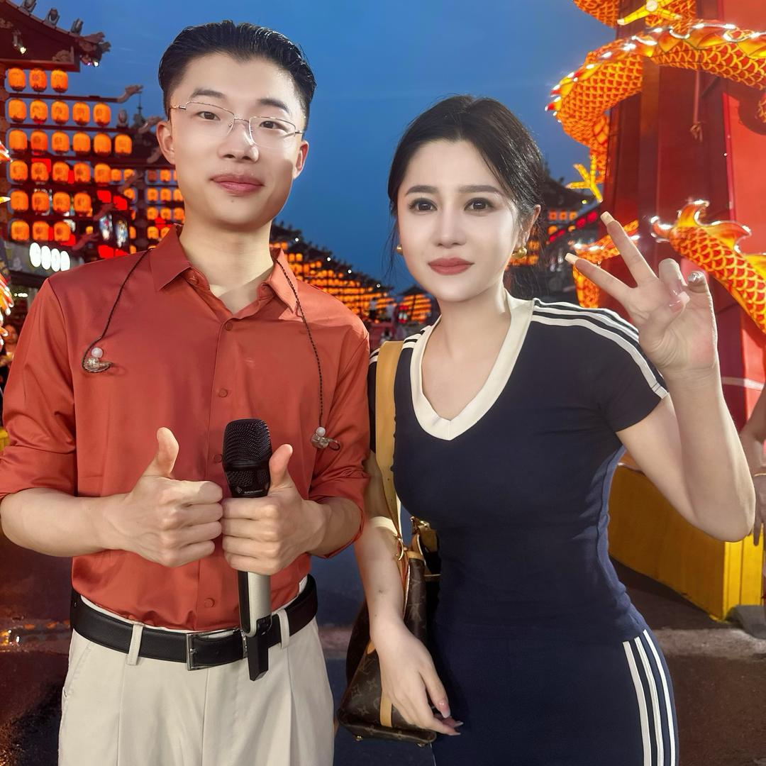 莹歌¹⁵⁹⁷（一五班）