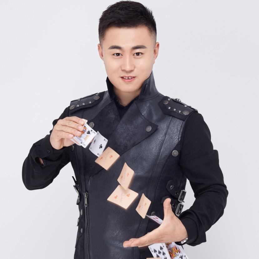 魔术师飞龙招学员