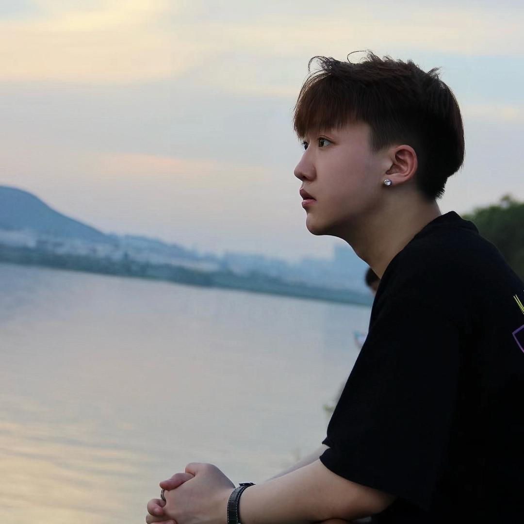 宁小臣