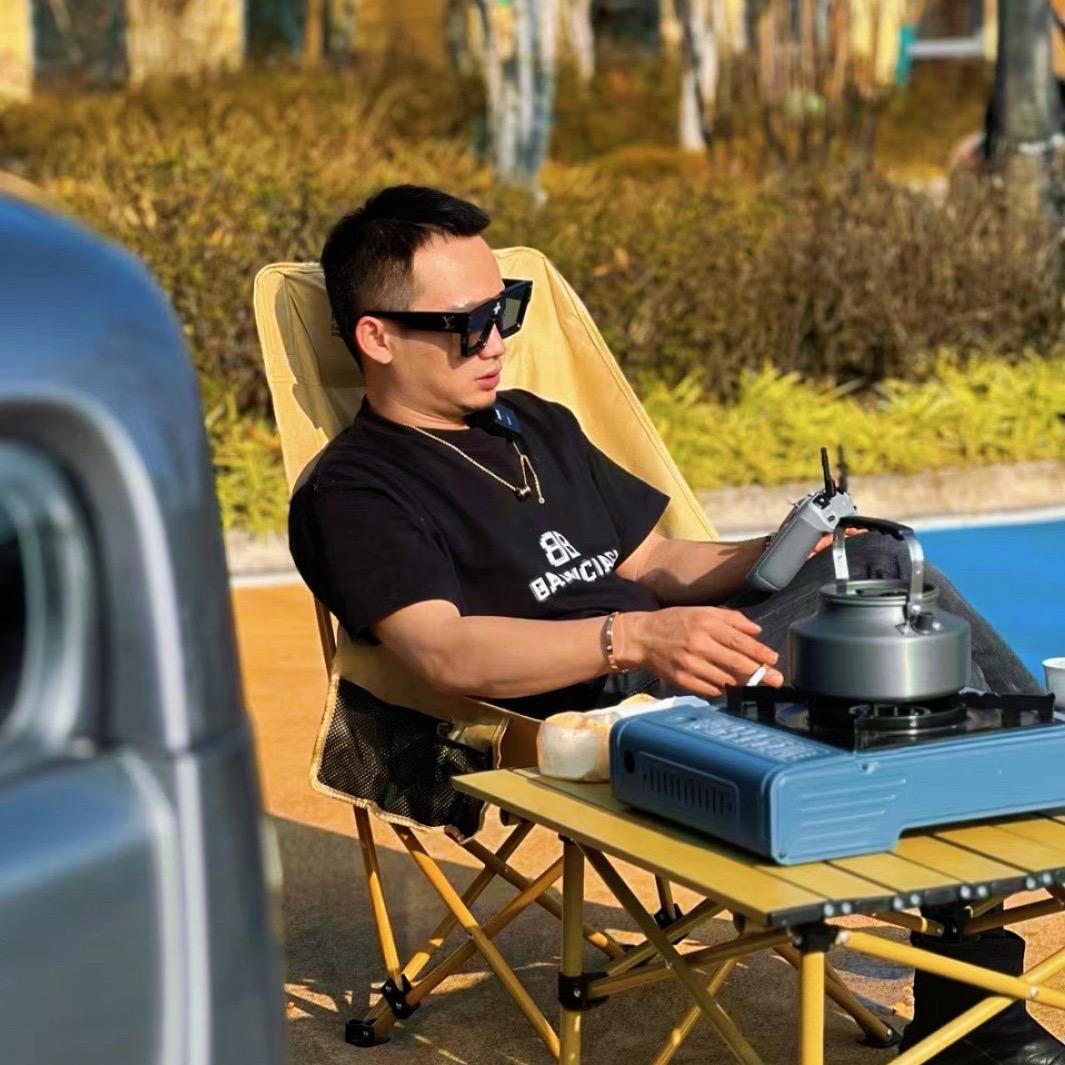 昆明松哥美发洗发水蛋白乳橱窗好物分享