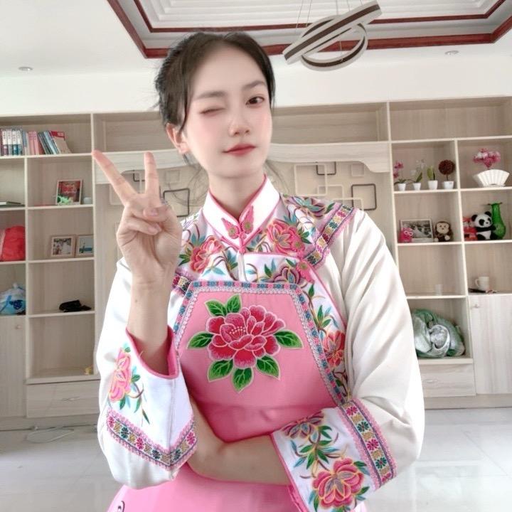 大👀燕子~布依