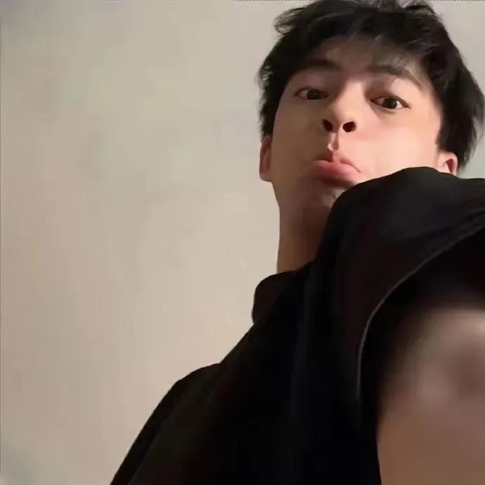 没人爱的小涩🐶