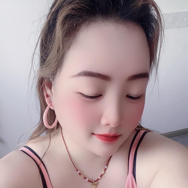 贵州苗族，何丽