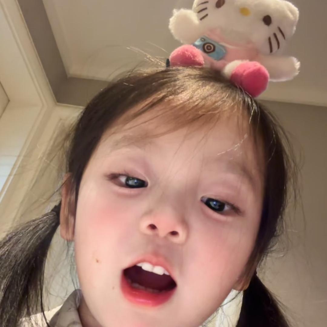 飞机头最爱的齐刘海