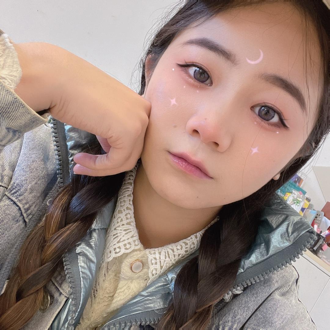 卖面的小姑娘🥰