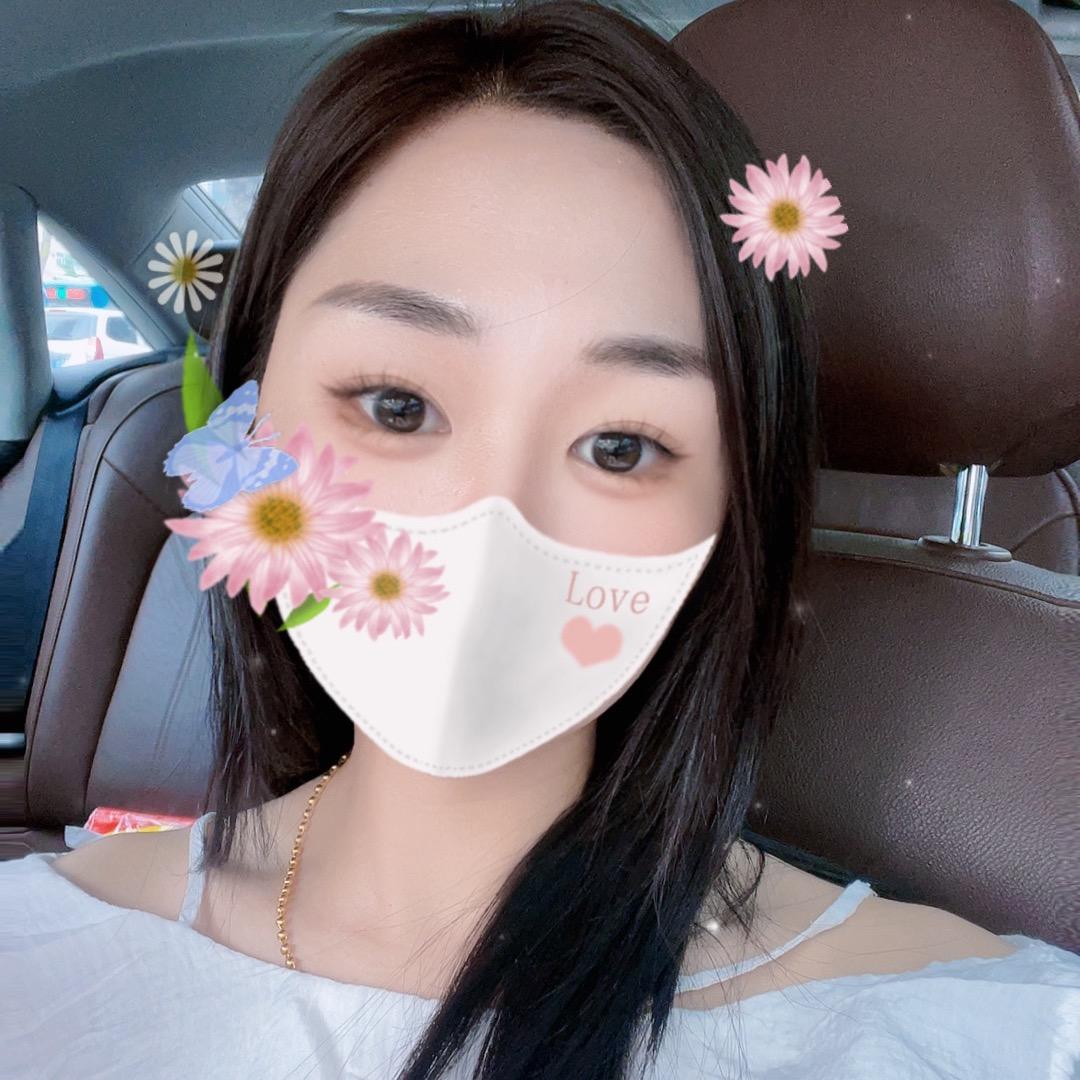 在御景华庭做身材的闫家小女