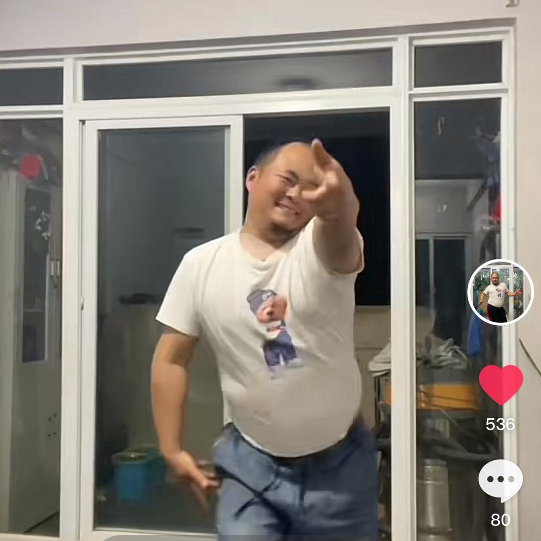胖哥阿红⁸⁰⁰⁹