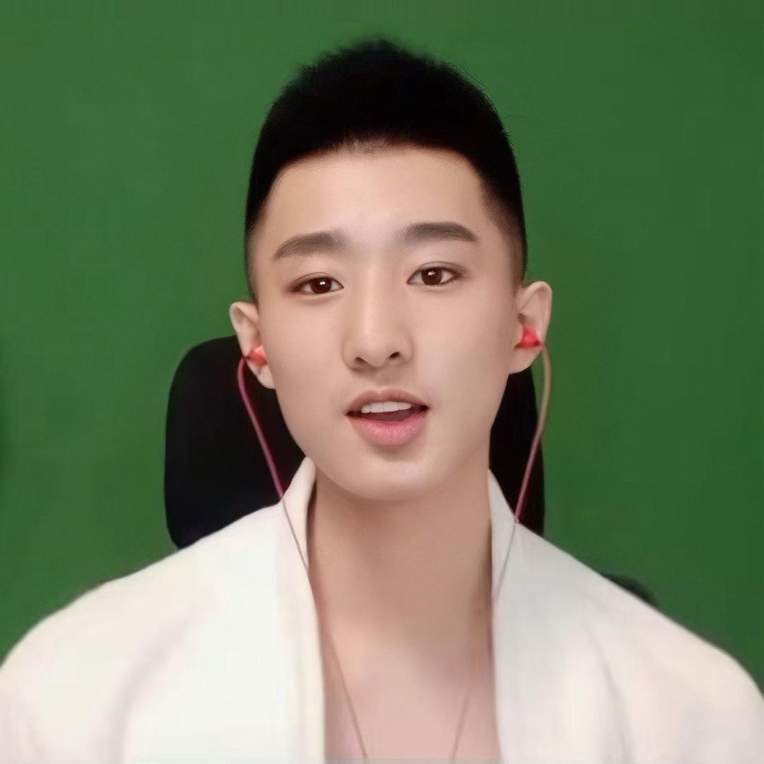 晓伍🌠逐光记