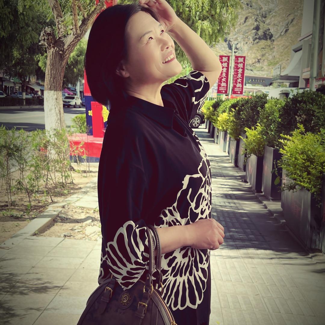 在拉萨做20服装店的花姐