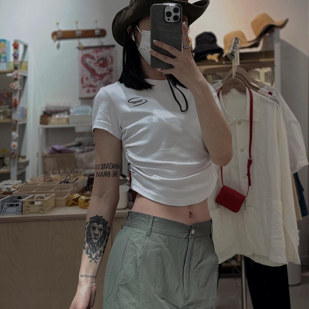 阿越今天穿什么