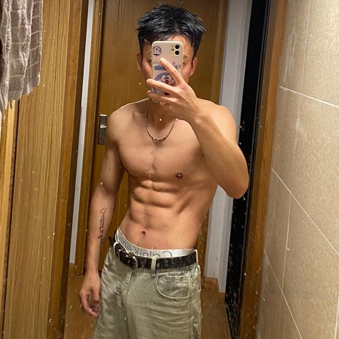 自律的小新
