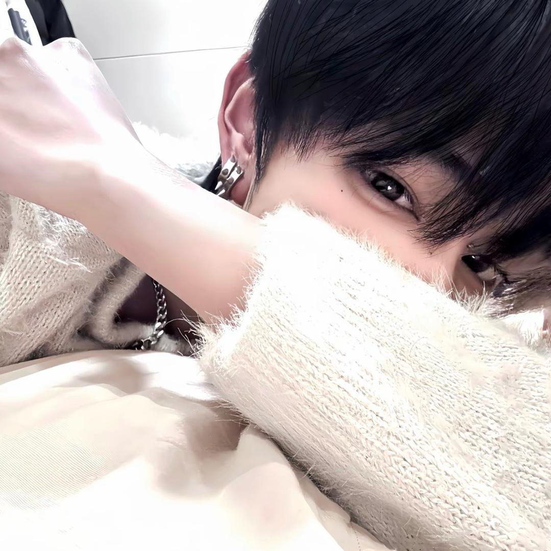 小琦.