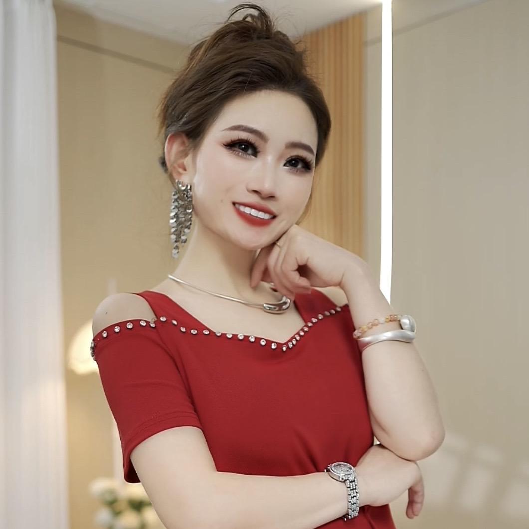 年年女装-玲玲