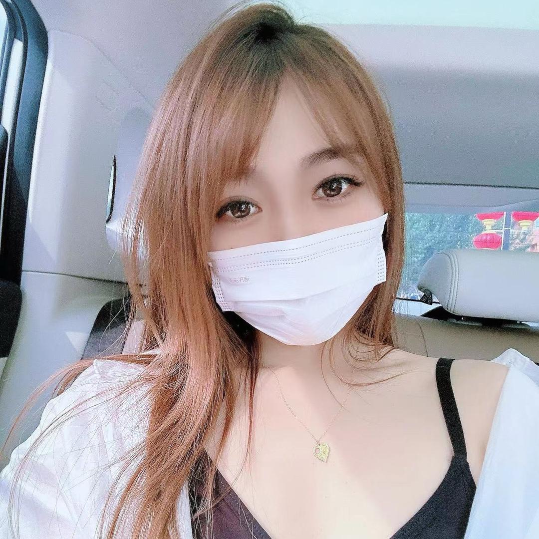 莹莹服饰穿搭