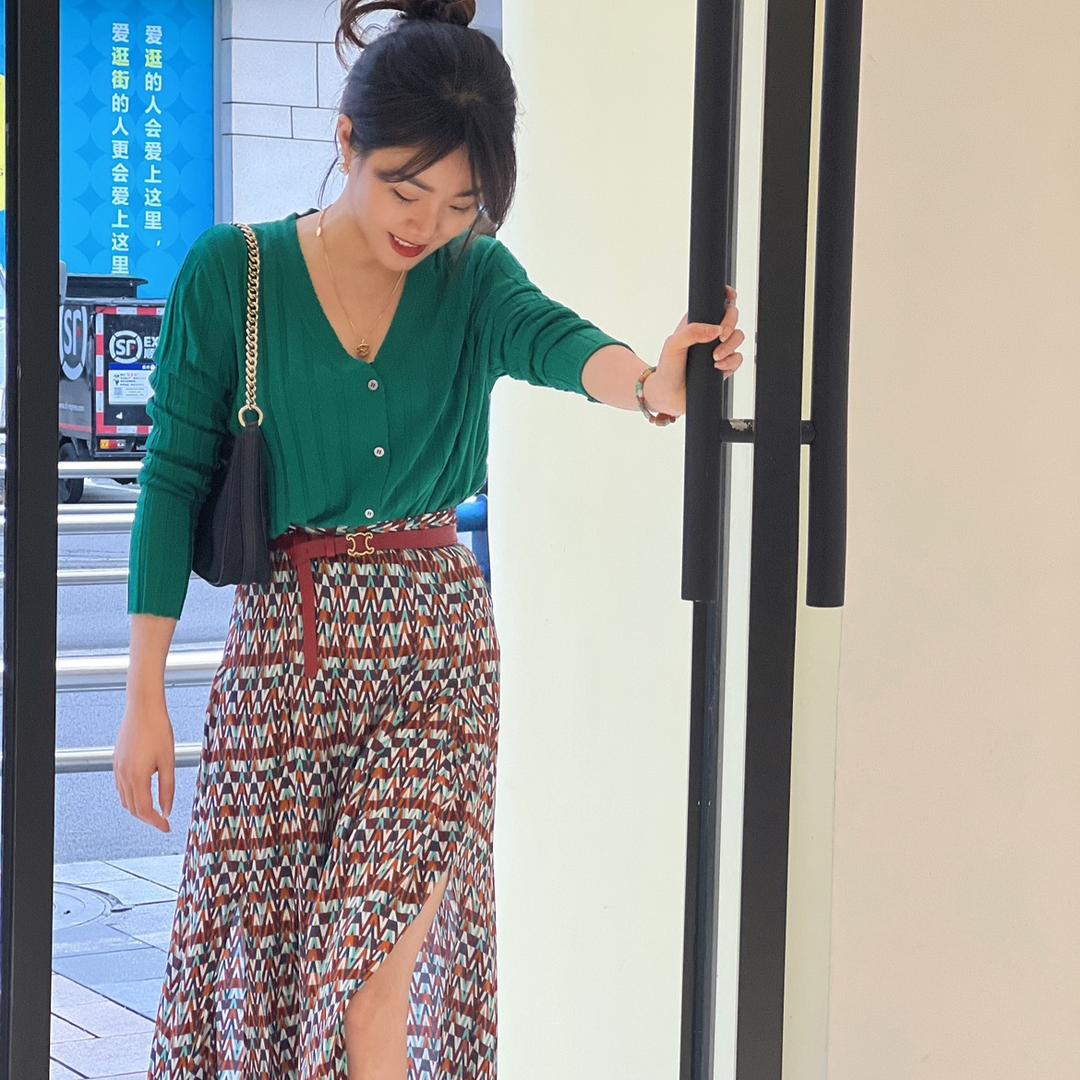 宜宾婕西时尚薇薇