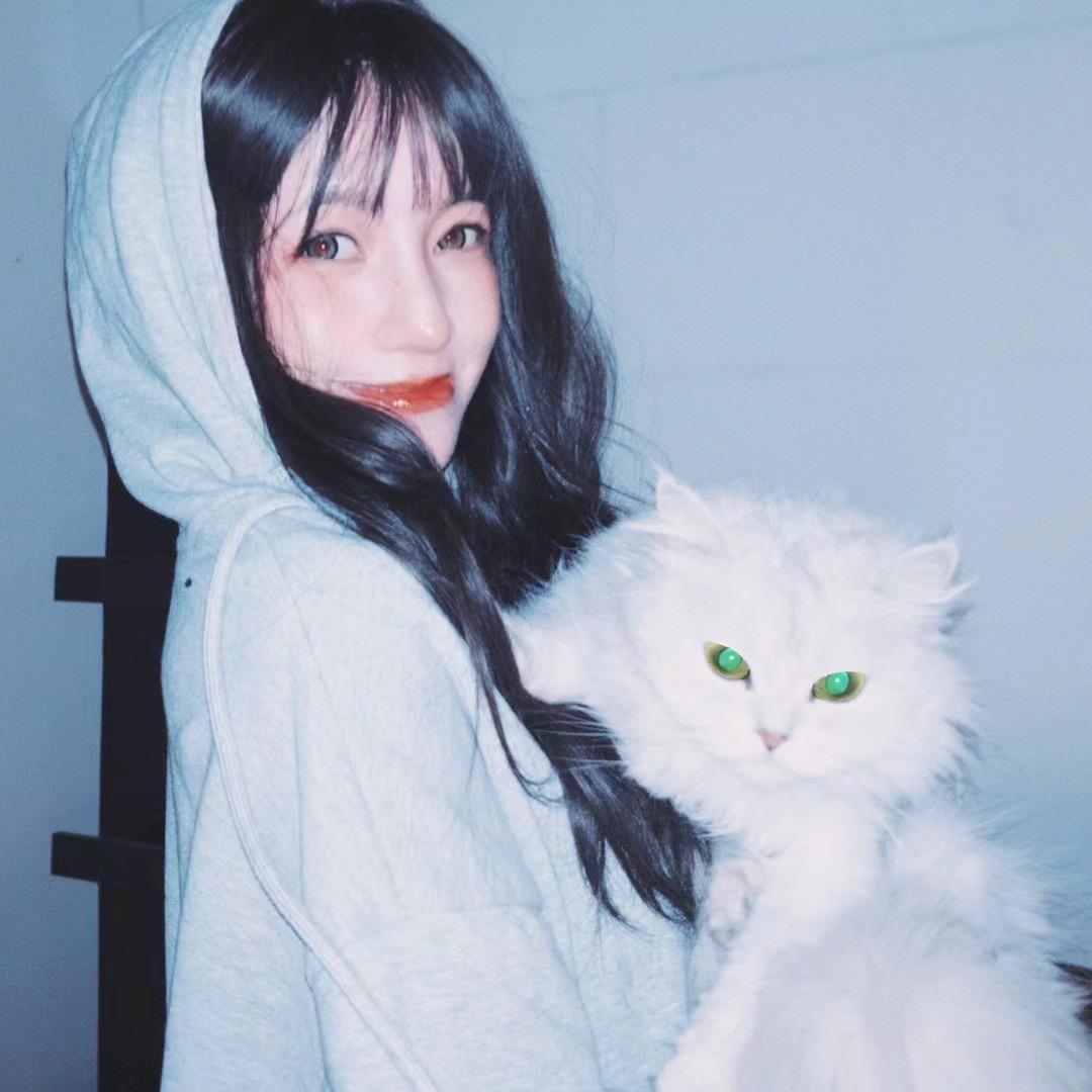 女主