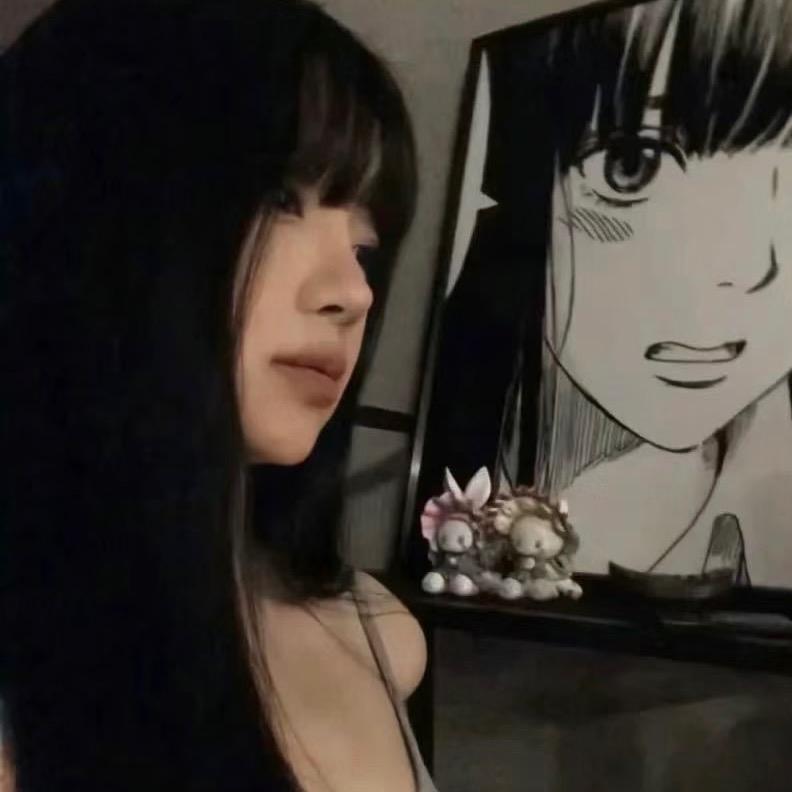 @；