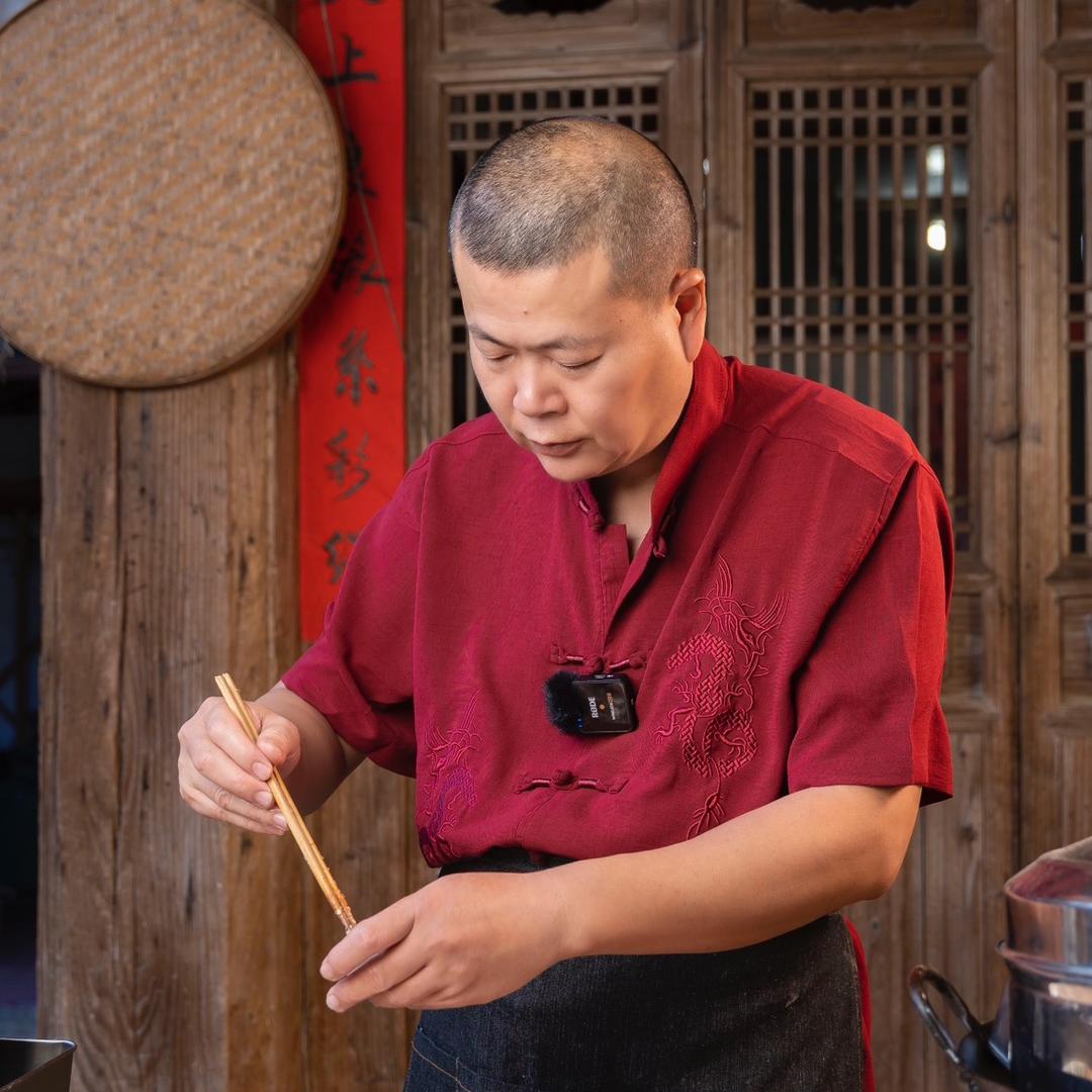 乡村黄老厨（晚上8:50直播）@抖音