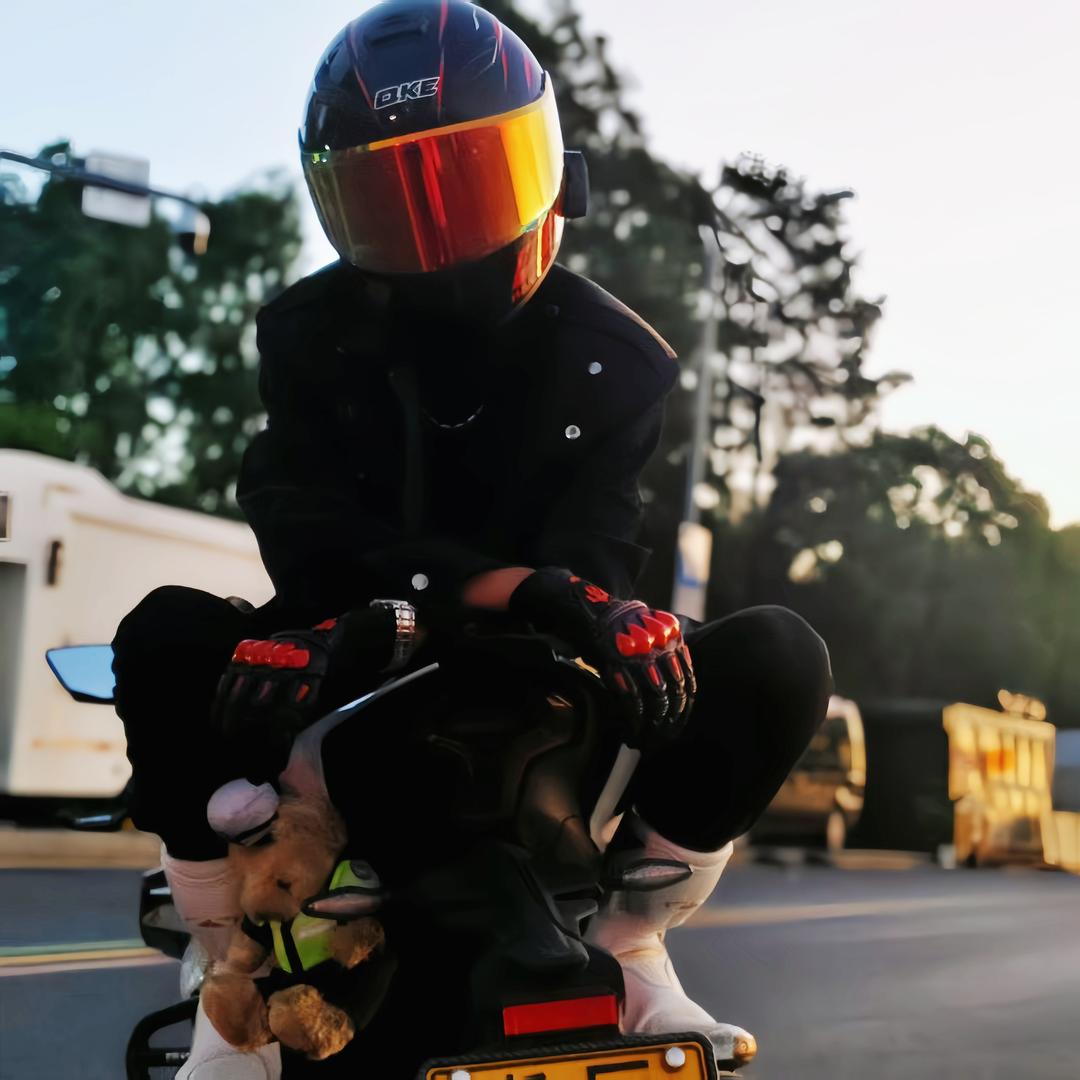 Moto 🏍 小七
