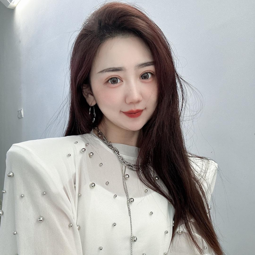 ┏彤彤*