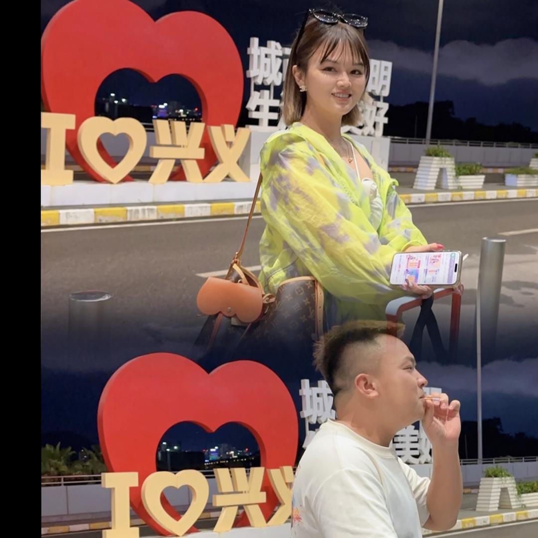 hewu昂黄 思思吖i