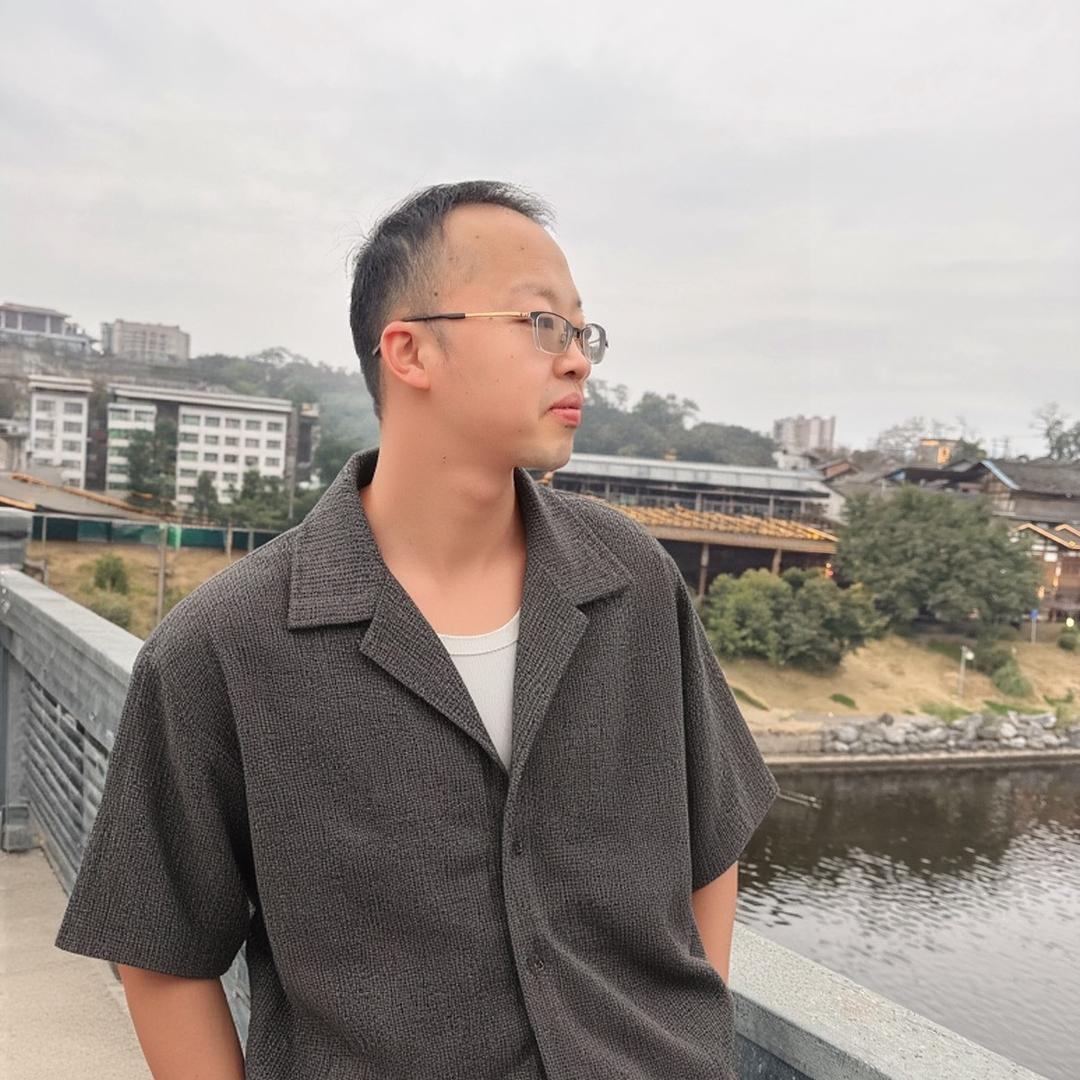 巴中内衣眼镜哥