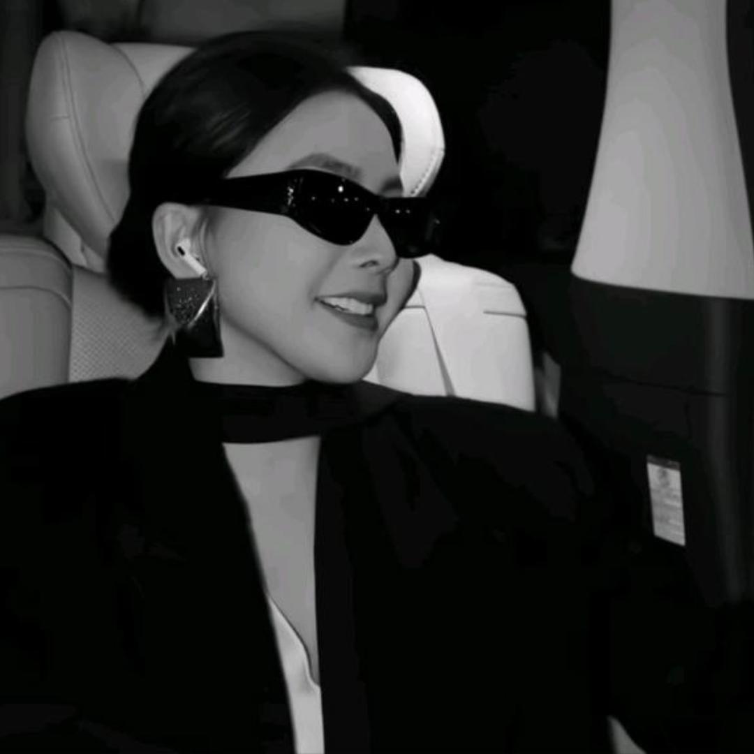 溶溶RONGRONG 每日穿搭