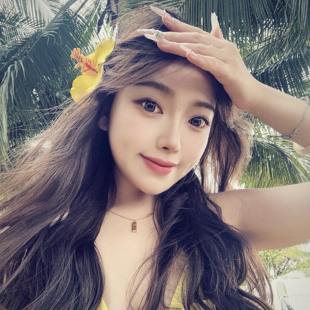 ViVi.