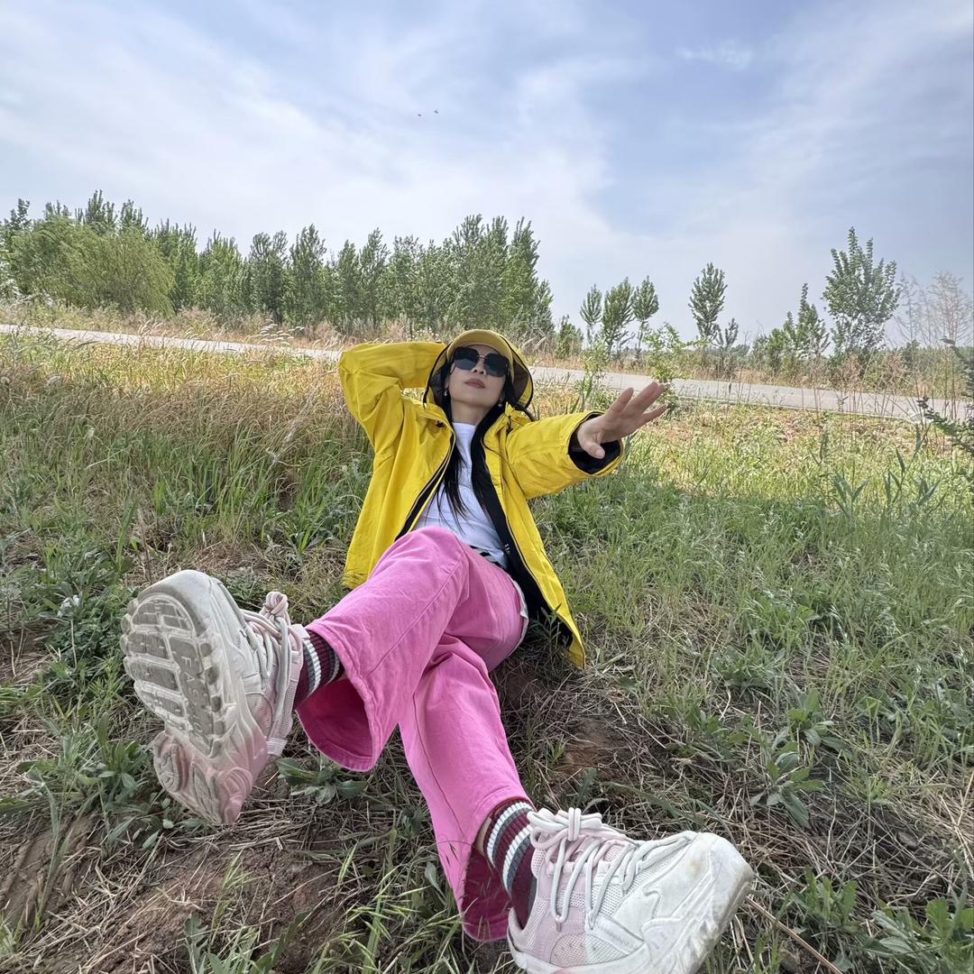 邓一（ 首播中午12：50分）