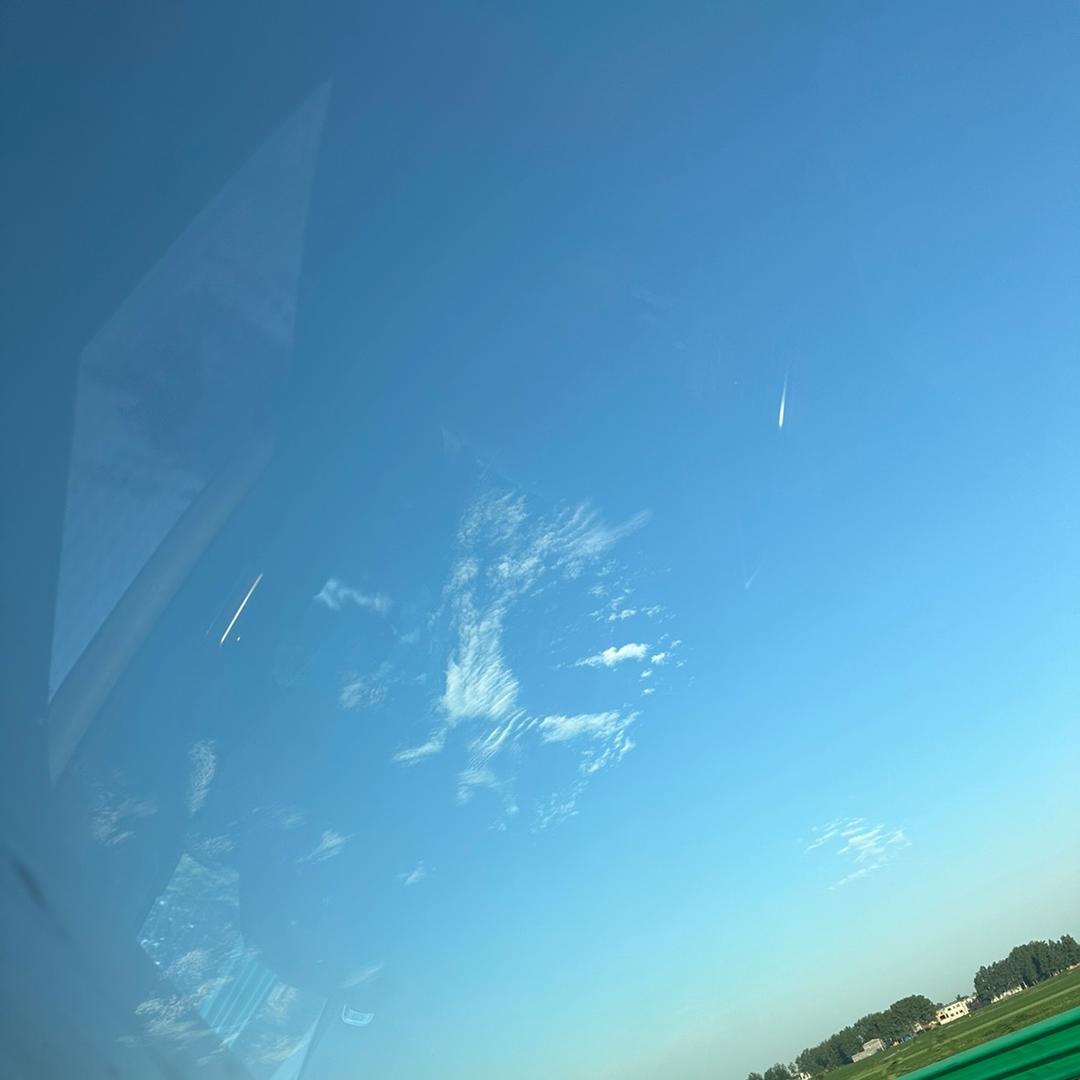 芃曼