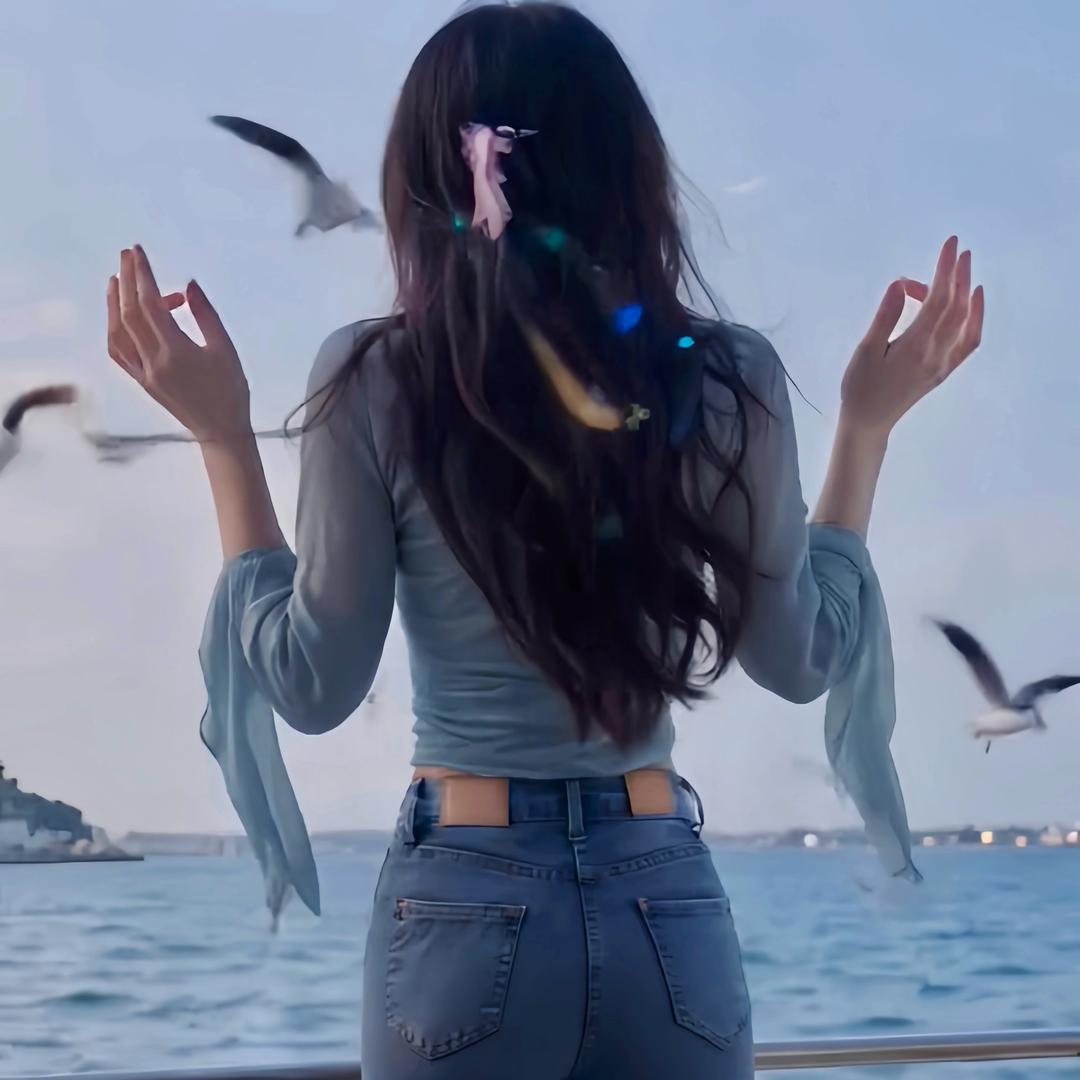 梓菱（Ｊ S ）