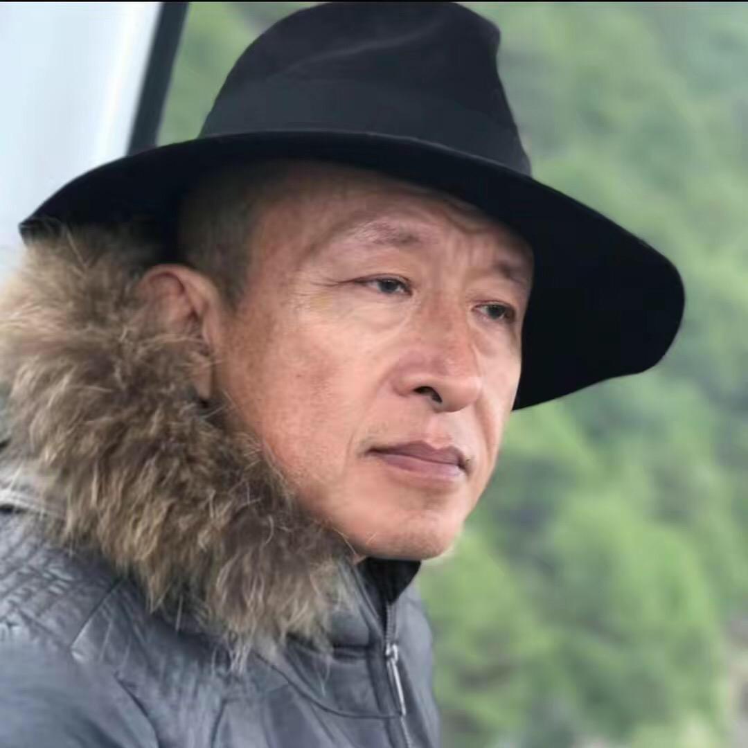西藏ༀ 僧人镜头