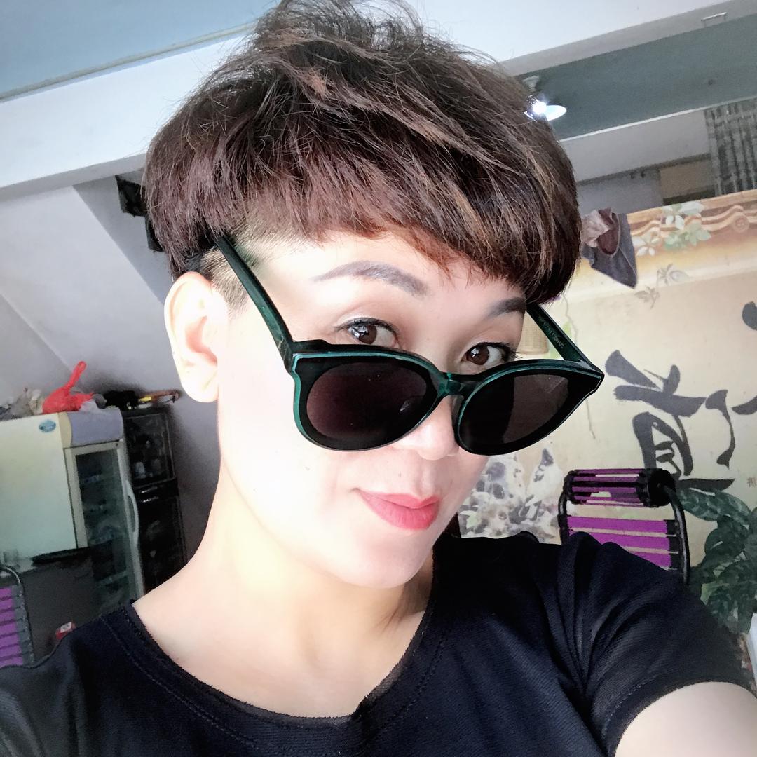 哈尼大婶🍷🍷