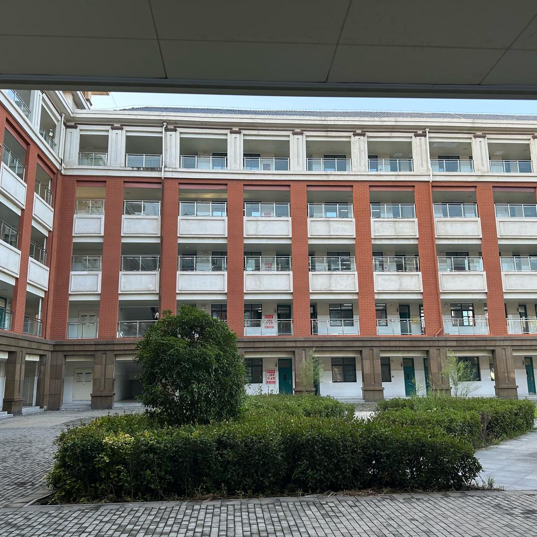 @莲城8中语文老师