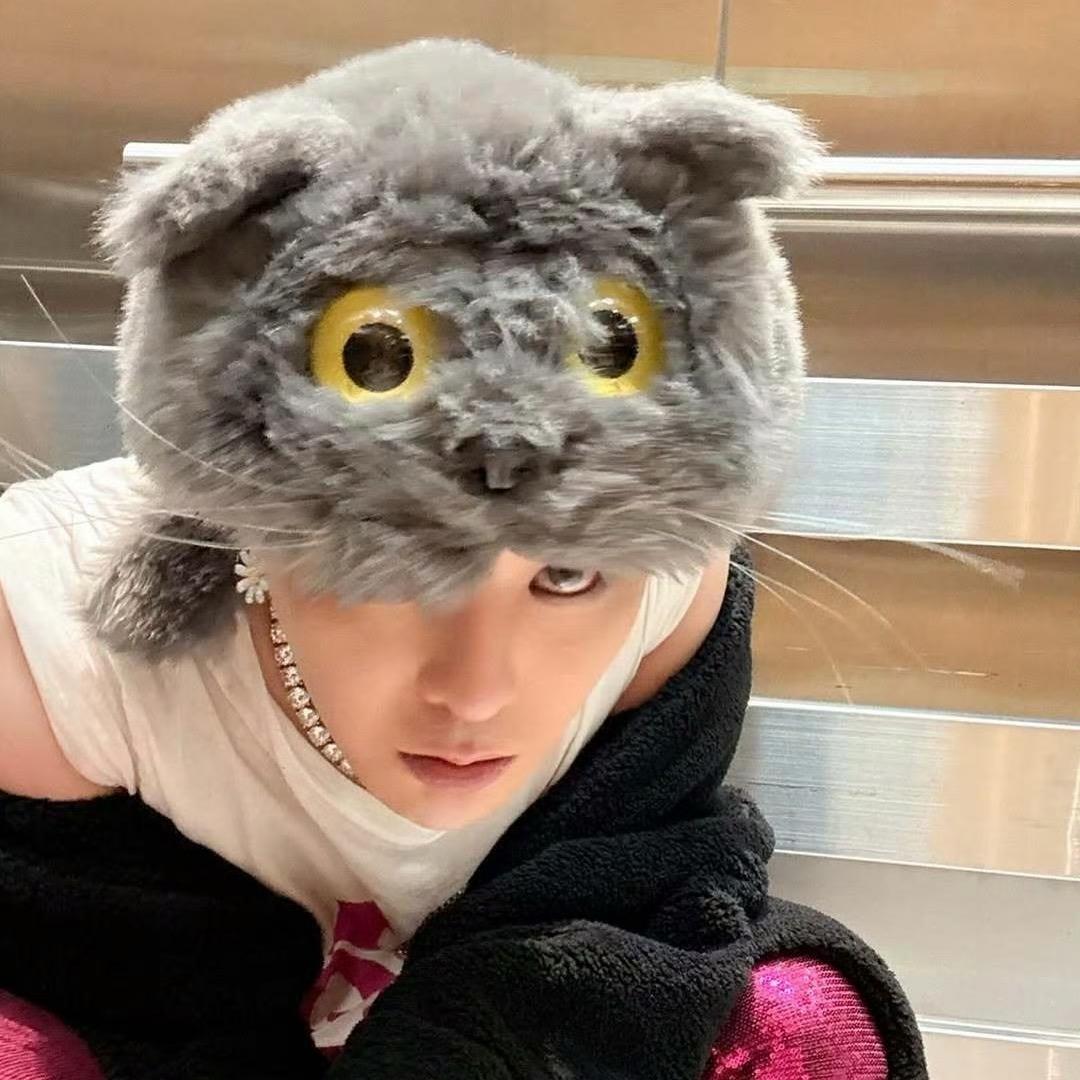 老公站街我数钱