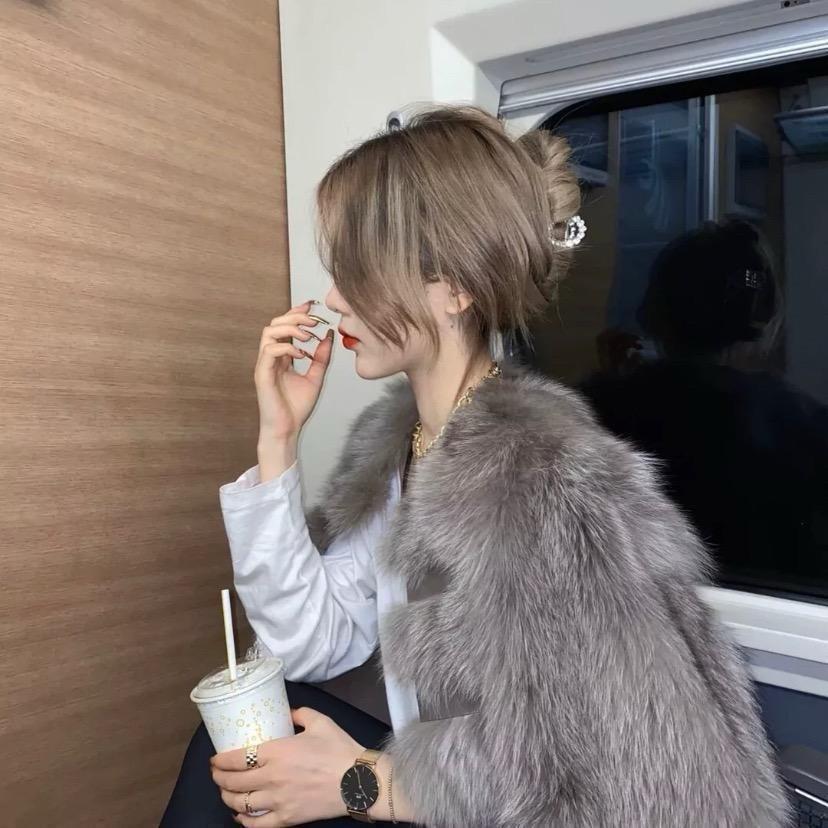 怡.