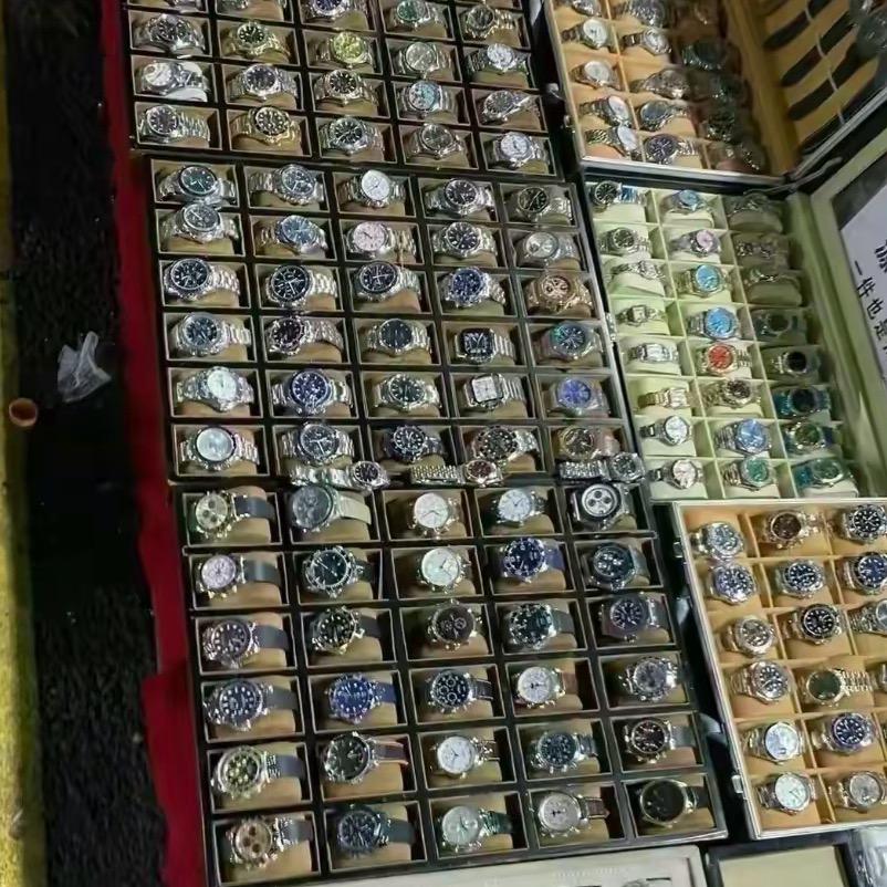 华强北鬼市春风