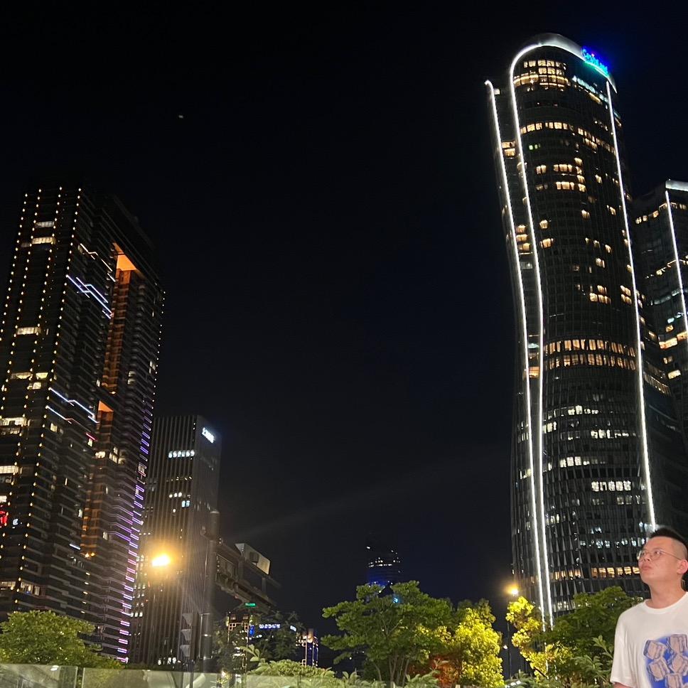 山湖云筑置业顾问