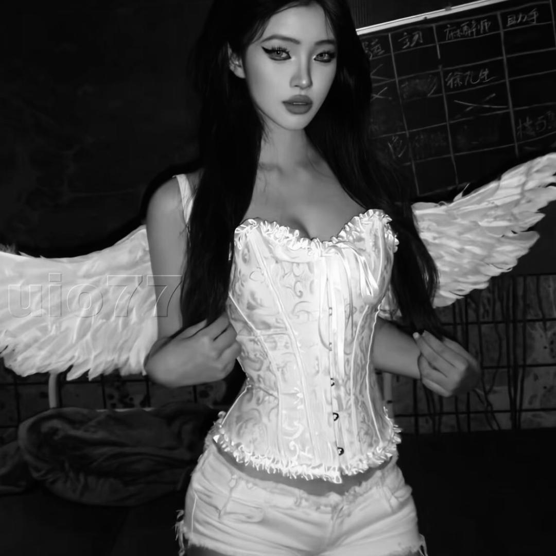 女的